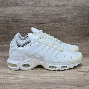 Nike Air Max Plus TN Men’s Size 11.5 Triple White Leather Sneakers (AJ2029-100)